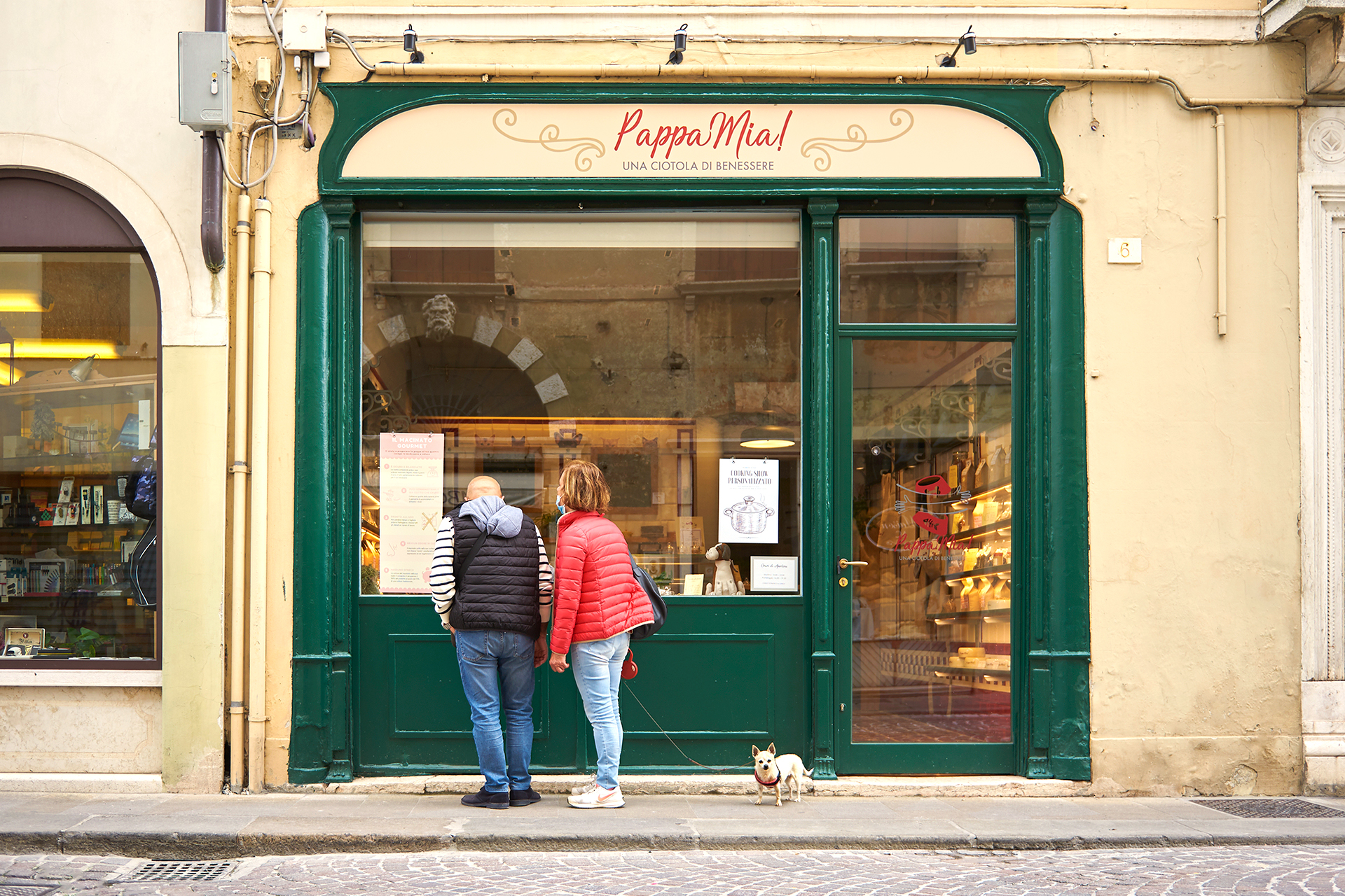 Cibo per cani a Treviso